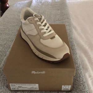 Madewell leather sneakers. Only worn once. Very nice stylish sneaker/tennis shoe